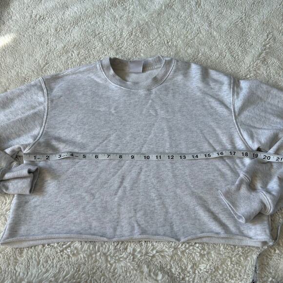 Aritzia Womens Terry Cropped Sweater in Grey Size X-Small - Picture 3 of 7